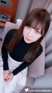 强烈推荐网红美女舞艺表演超诱人可爱不同装束风格“抖奶舞”身材性感一对大奶又挺又粉嫩抖来抖去让人受不了